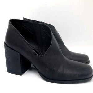 Free people Terran cut out chunky heel booties 38